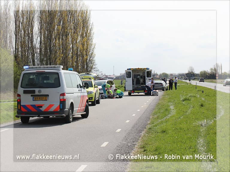 Fietser geschept parallelweg N215