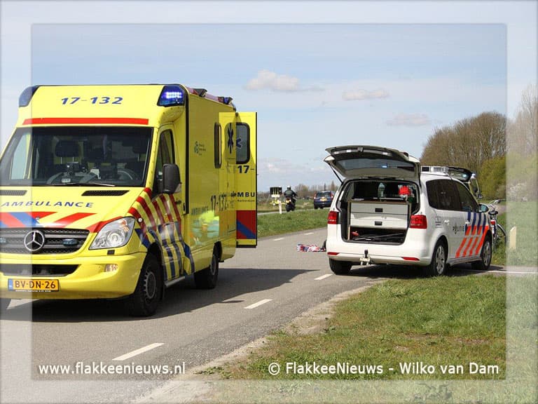 Fietser geschept parallelweg N215