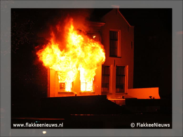 Tweemaal uitslaande brand in woonhuis Sommelsdijk