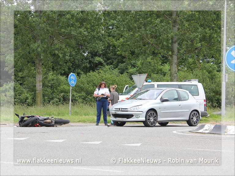 Ongeval tussen brommer en personenauto
