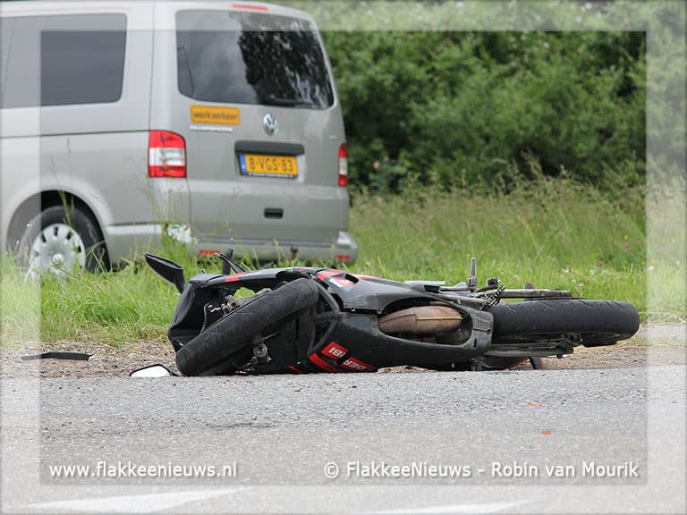 Ongeval tussen brommer en personenauto