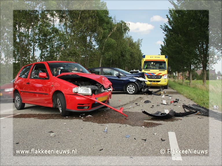 Aanrijding tussen twee personenwagens