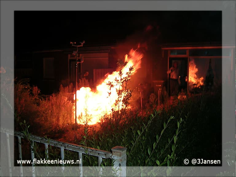 Brandweer voorkomt gebouwbrand in Stellendam