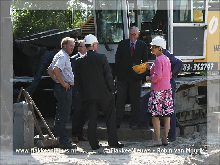 Eerste paal gemeentehuis Goeree-Overflakkee