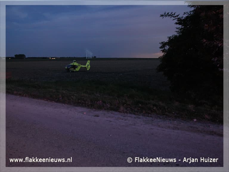 Brandweer bevrijdt slachtoffer uit auto
