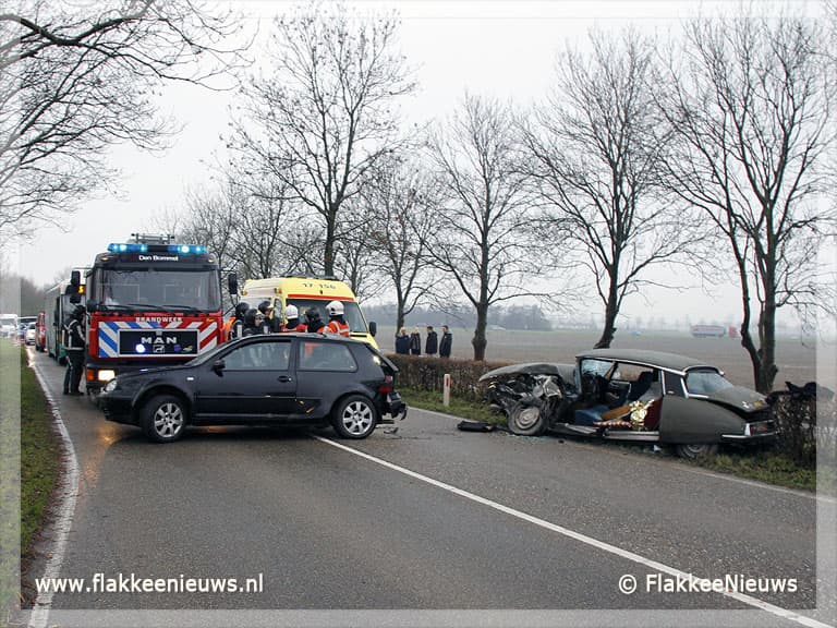 Twee gewonden bij aanrijding Langeweg Ooltgensplaat