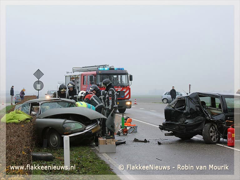 Twee gewonden bij aanrijding Langeweg Ooltgensplaat