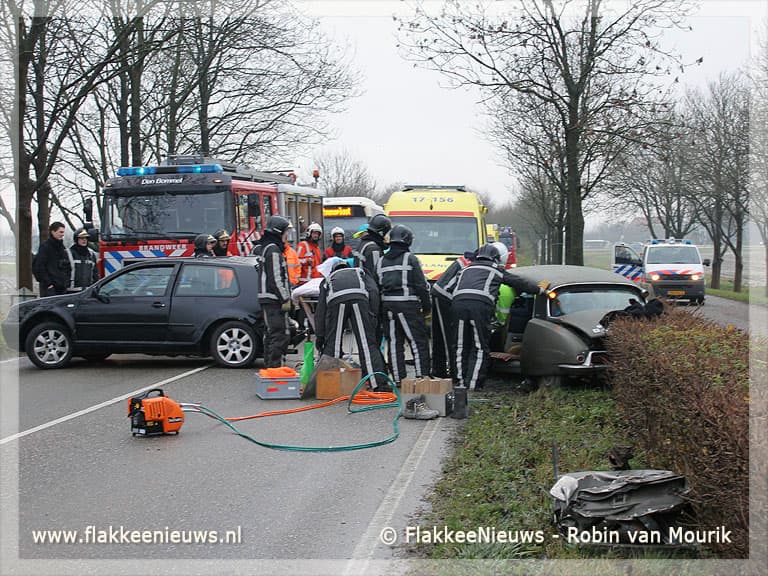 Twee gewonden bij aanrijding Langeweg Ooltgensplaat