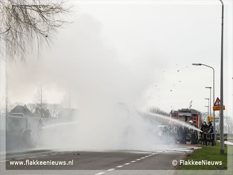 Frietwagen in Oude-Tonge uitgebrand