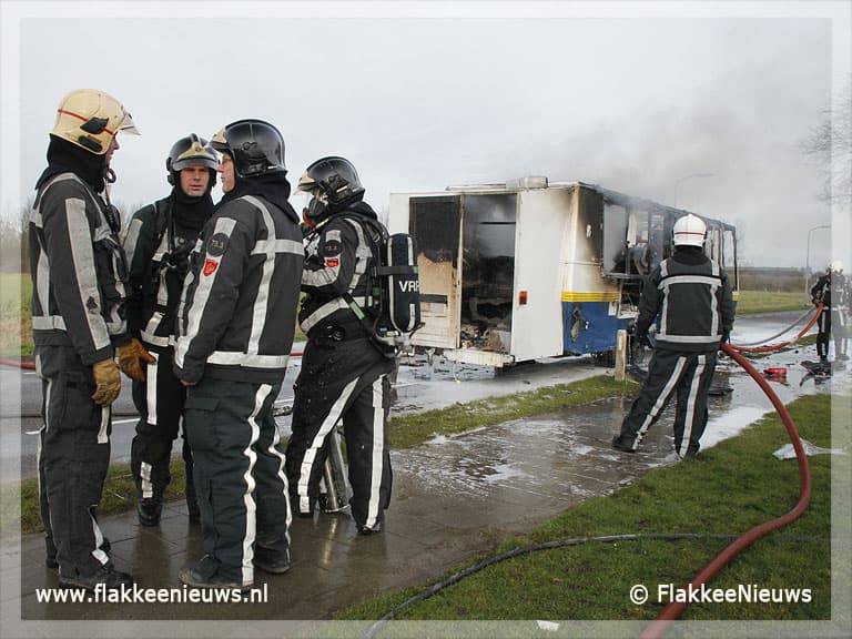 Frietwagen in Oude-Tonge uitgebrand