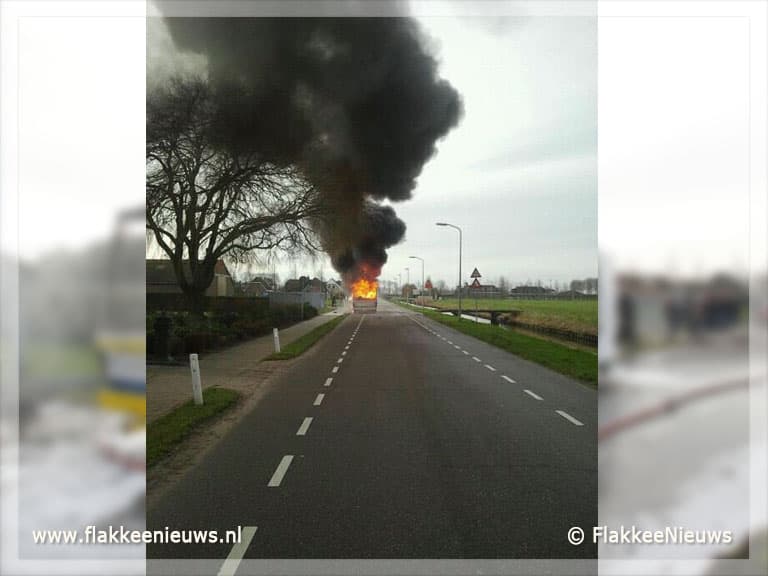 Frietwagen in Oude-Tonge uitgebrand
