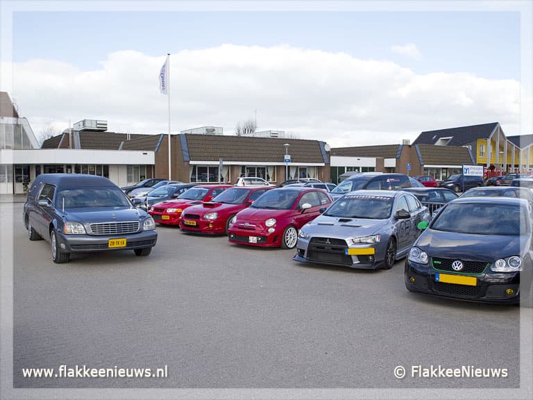 Eerbetoon tijdens begrafenis omgekomen automobilist