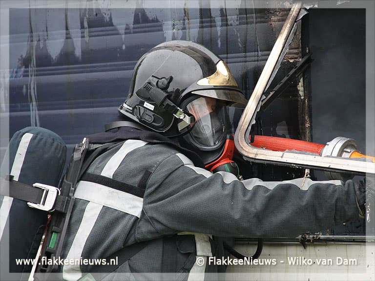 Stacaravan uitgebrand in Oude-Tonge