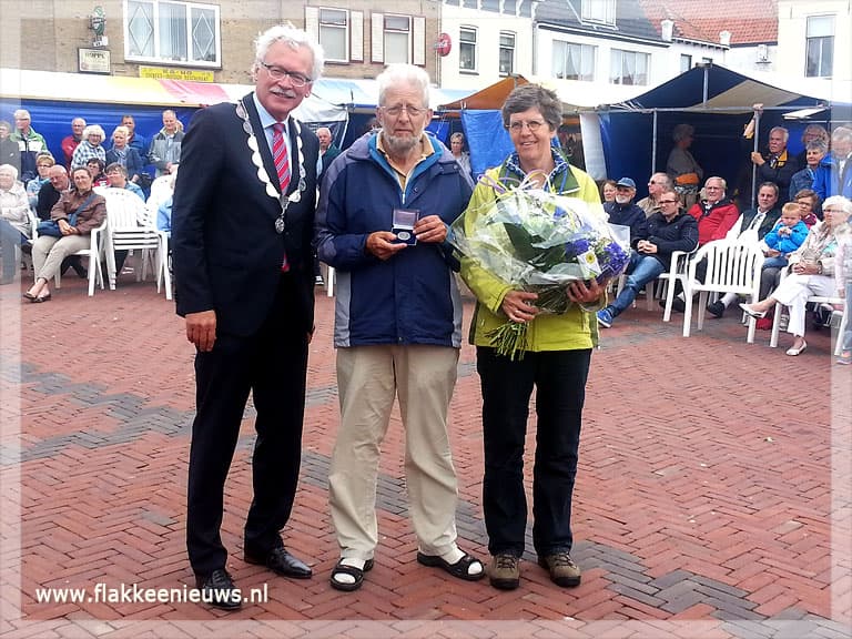 Erepenning voor Johannes Reijntjes