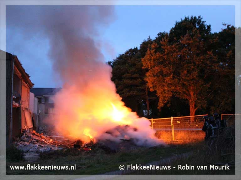 Sloopafval in brand bij de Samaritaan