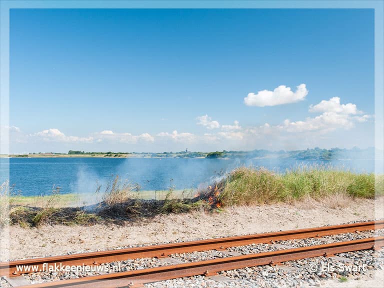 Bermbrand langs het spoor