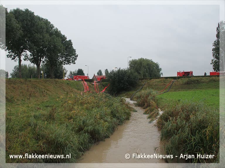 Pompen spektakel bij Stellendam en hinder N215