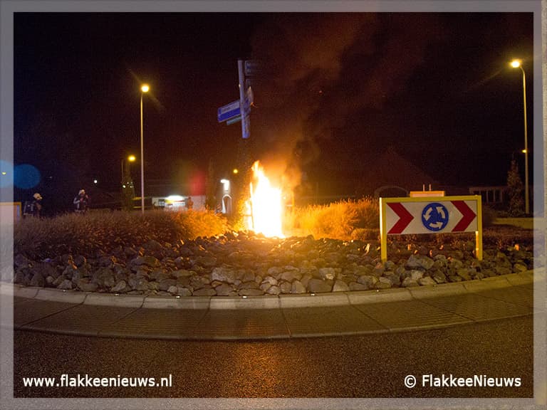Dirkslandse Eiffeltoren in brand