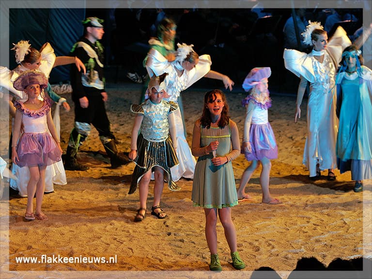Theaterkostuums Mare en Meekrap te koop