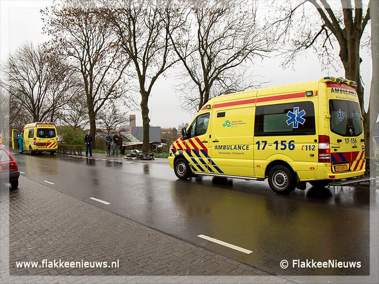 Twee gewonden bij aanrijding Sommelsdijk