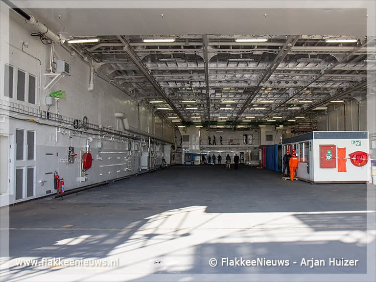 Karel Doorman gedoopt voor behouden vaart