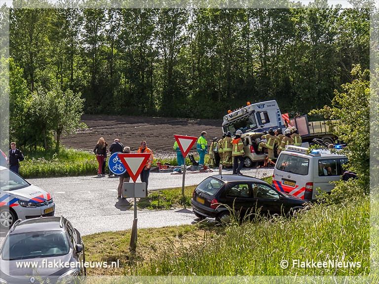 Ongeval met beknelling N215 Melissant