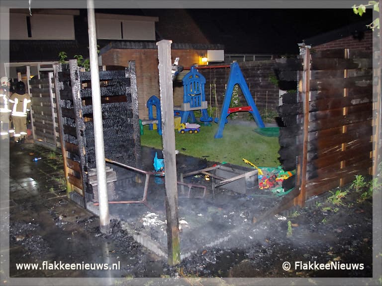 Zes brandstichtingen in een nacht