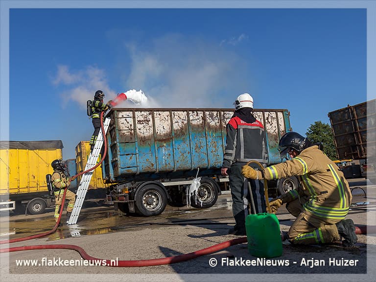 Aanhanger in brand
