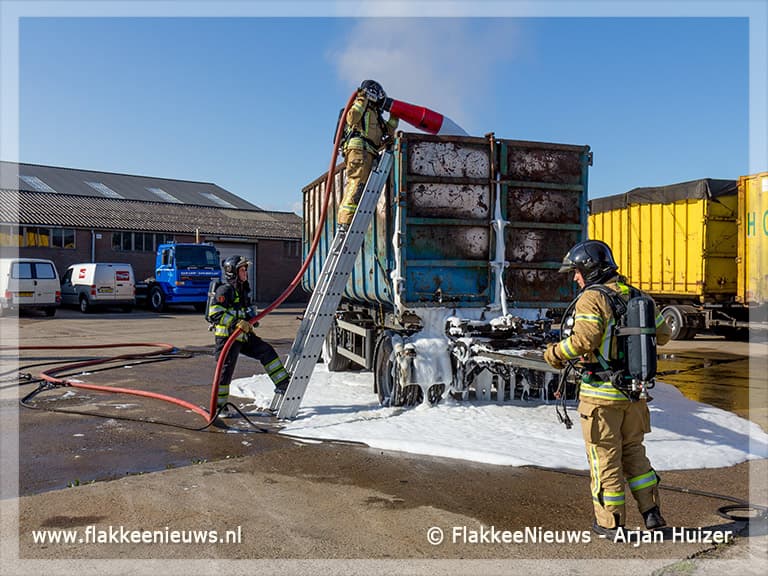 Aanhanger in brand