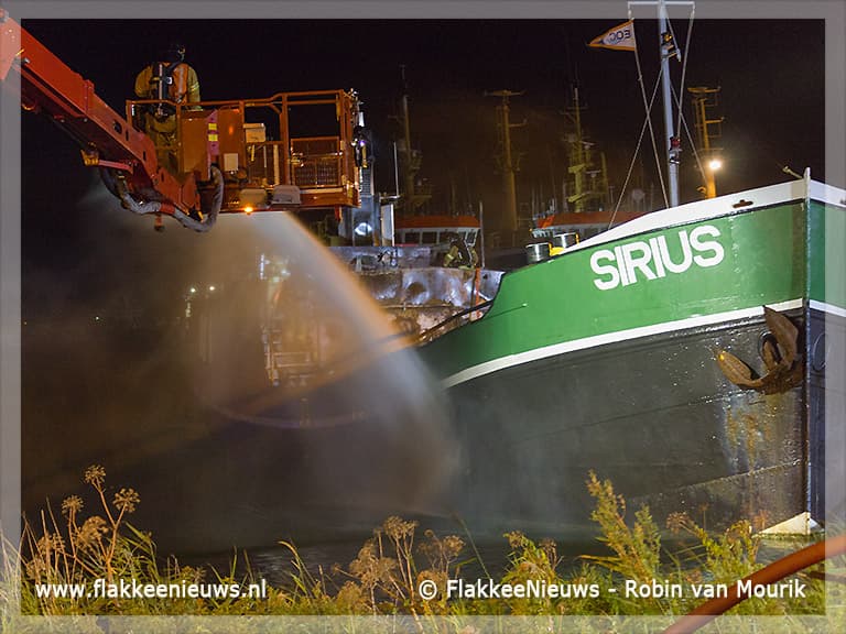 Scheepsbrand in Stellendamse haven