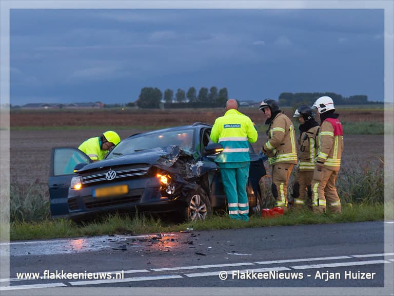 Afsluiting N215 door container tegen auto