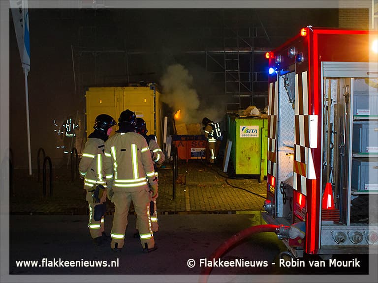 Containerbrand en schaap in de sloot