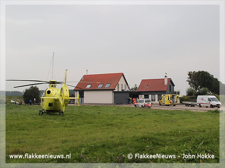 Man gewond na val van dak