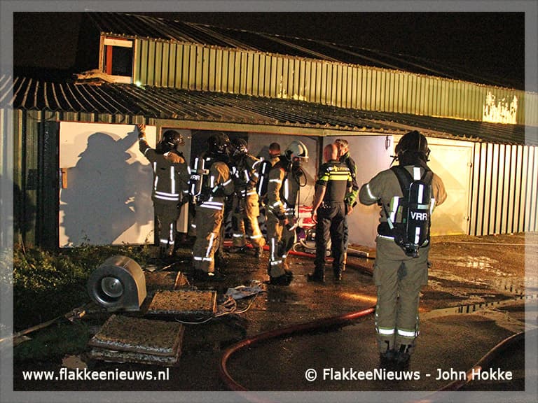 Middelbrand bij agrarisch bedrijf Ooltgensplaat