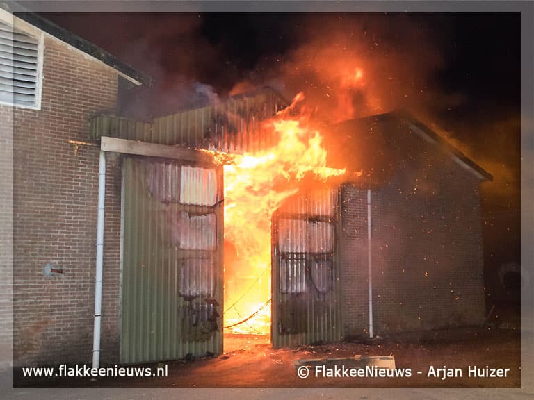 Rustige jaarwisseling eindigt in zeer grote brand