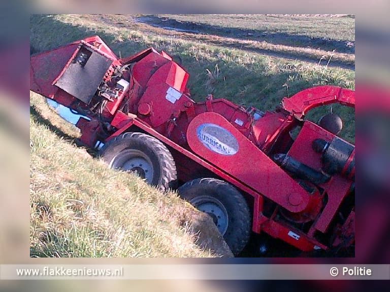 Tractor verliest aanhanger