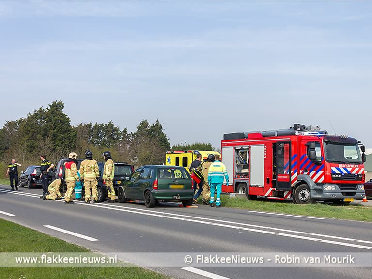 Aanrijding met vier auto's bij Middelharnis