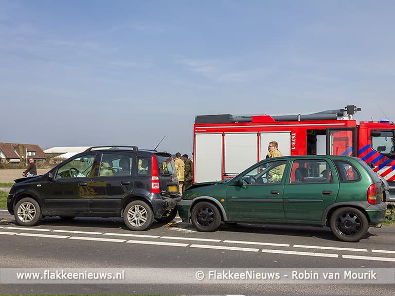 Aanrijding met vier auto's bij Middelharnis