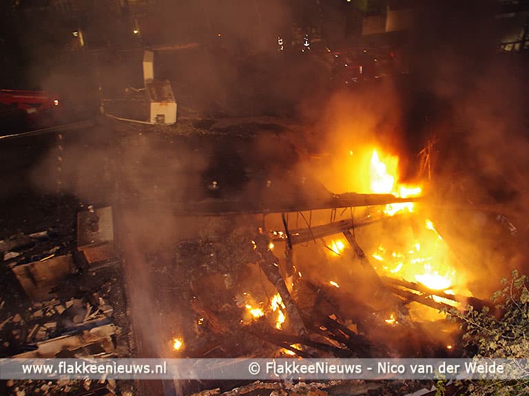 Winkelpand in brand op d'n Diek