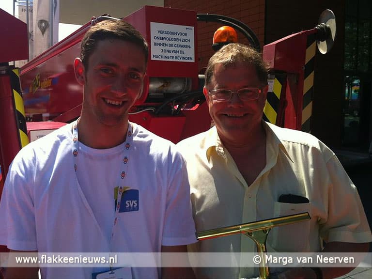 Sven van der Burgh wint NK Glazenwassen