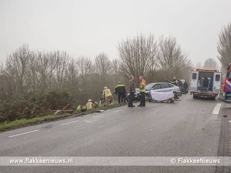 Slachtoffer bekneld na aanrijding bij Melissant