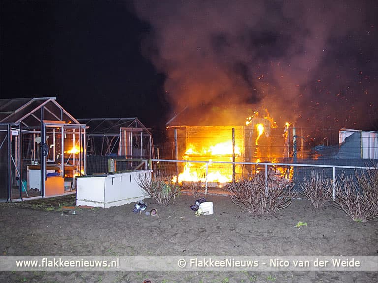 Schuurtje in brand bij Sommelsdijk