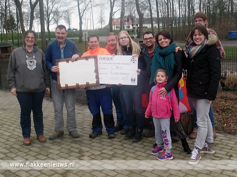 Ladies' Circle Goeree-Overflakkee overhandigt cheque aan Hernesseroord