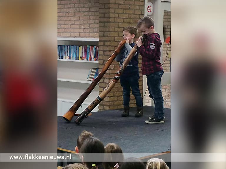 Kinderen wereldwijzer bij basisschool Buten de Poorte