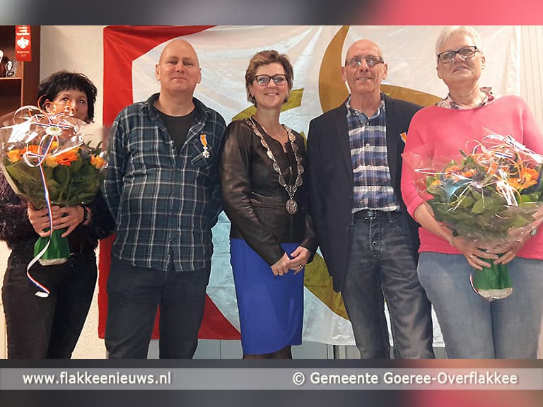 Brandweermannen uit Oude-Tonge ontvangen Koninklijke Onderscheiding
