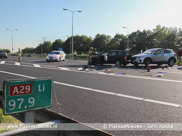 Drie auto's betrokken bij ongeval A29