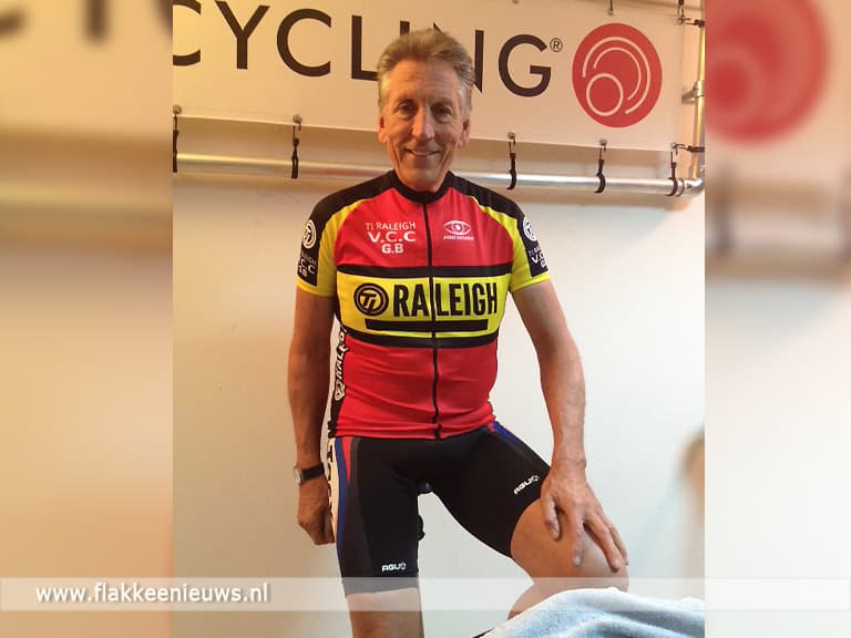 Zes vragen aan Aad van den Hoek