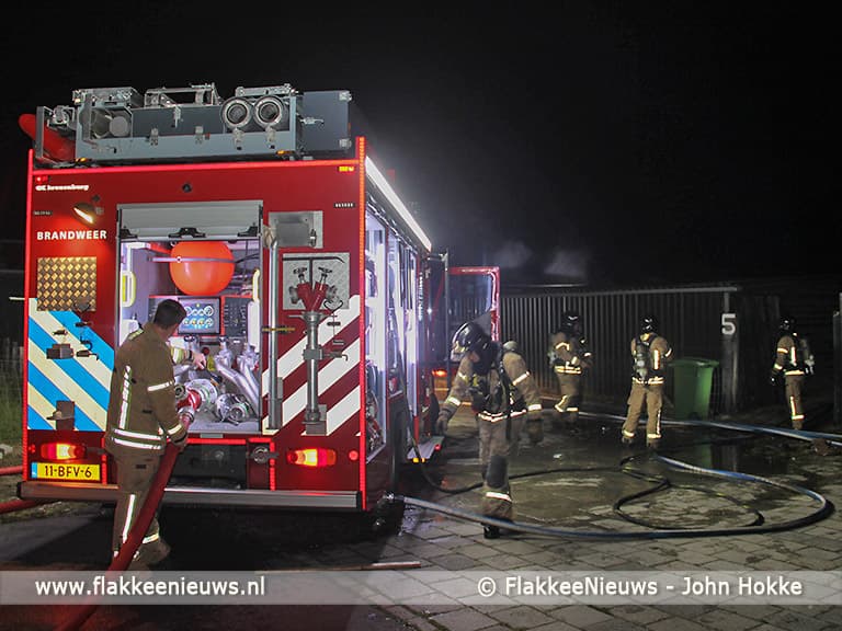 Brand verwoest loods in Ooltgensplaat