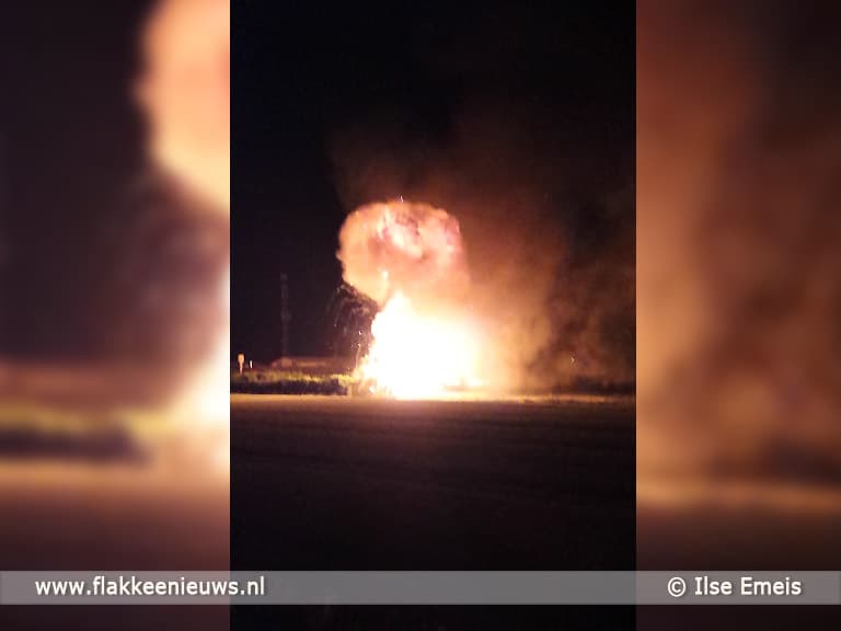 Brand verwoest loods in Ooltgensplaat