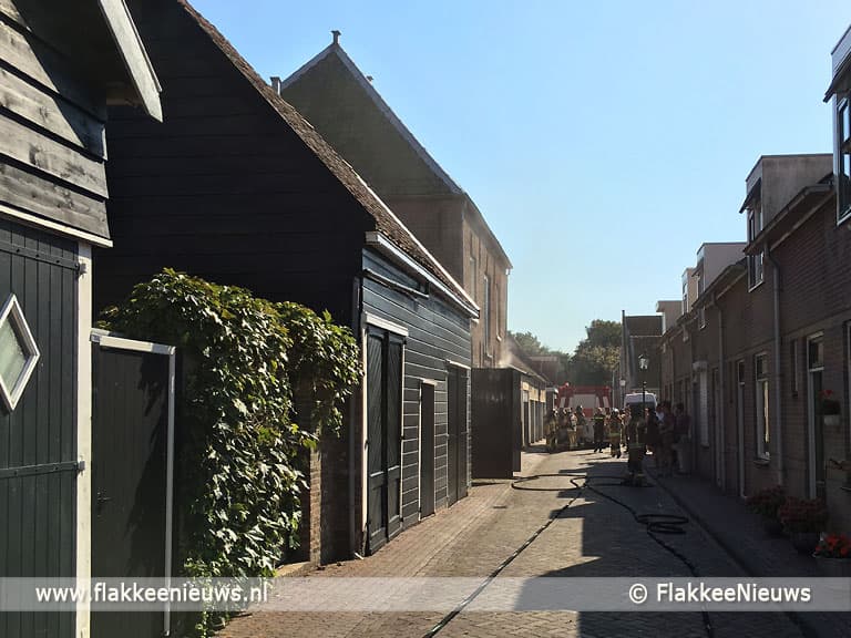 Brand in koetshuis Sommelsdijk